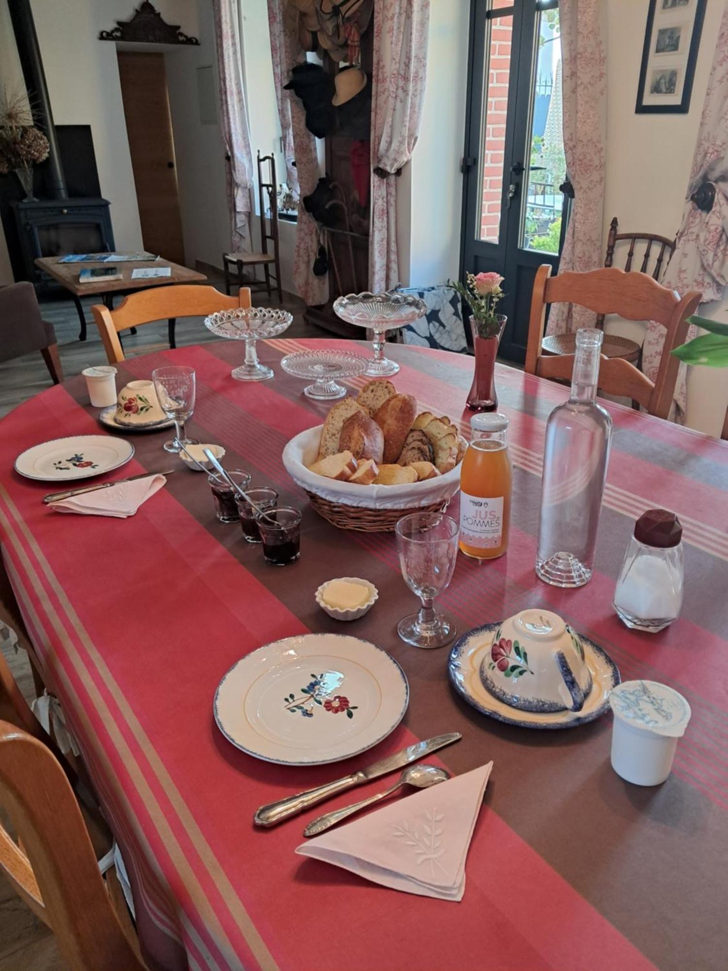 Le Jardin Bed & Breakfast Coudeville Exterior foto